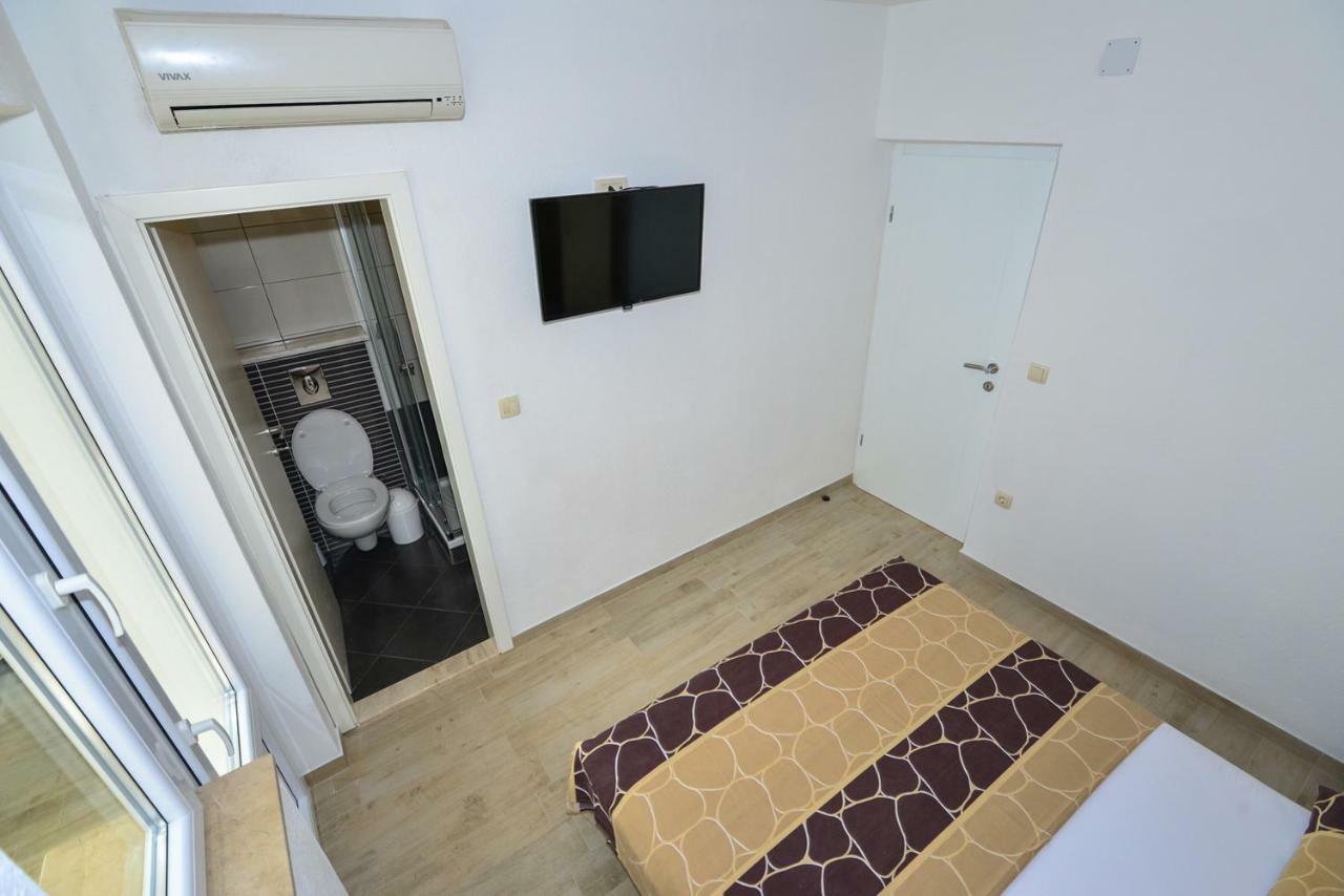 Apartmani Dina Makarska Eksteriør bilde