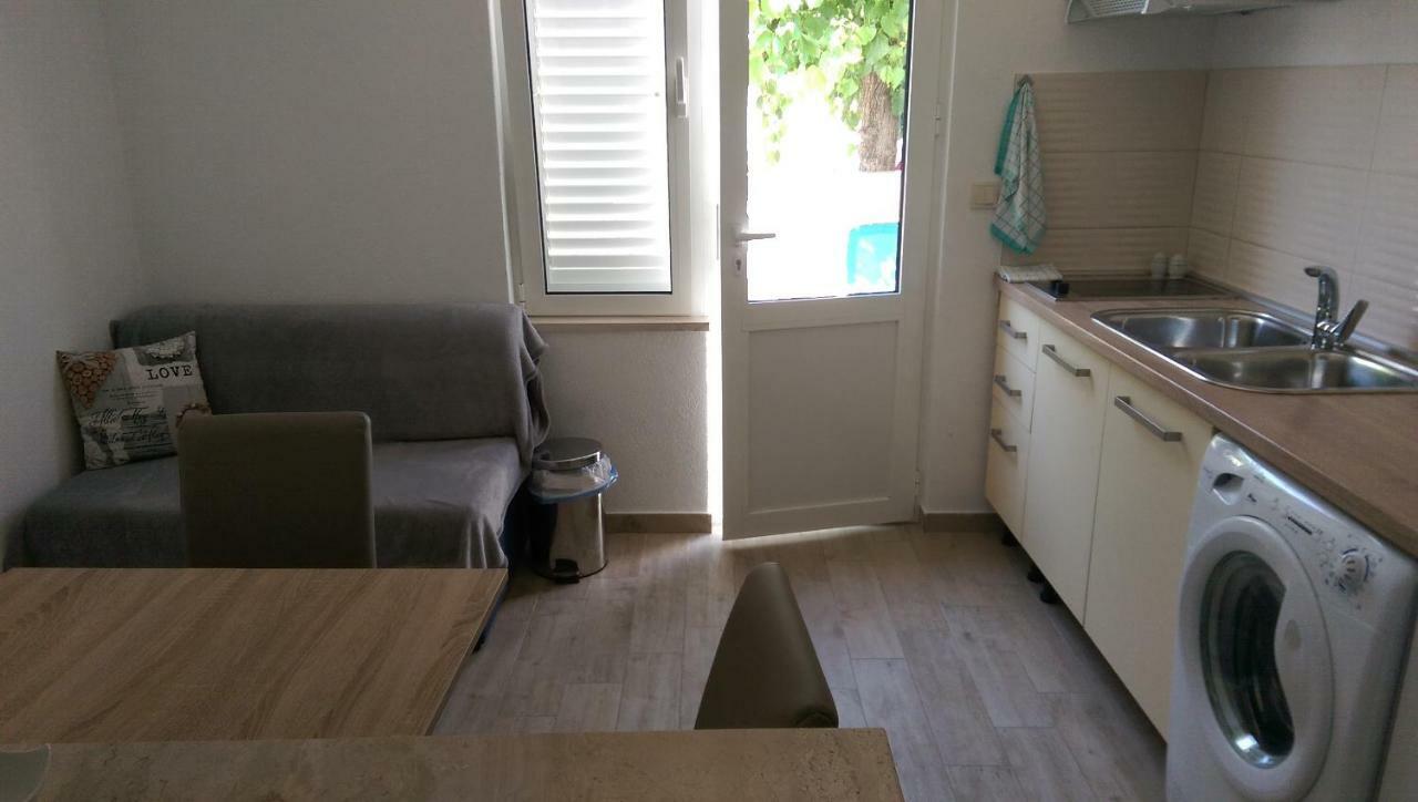 Apartmani Dina Makarska Eksteriør bilde