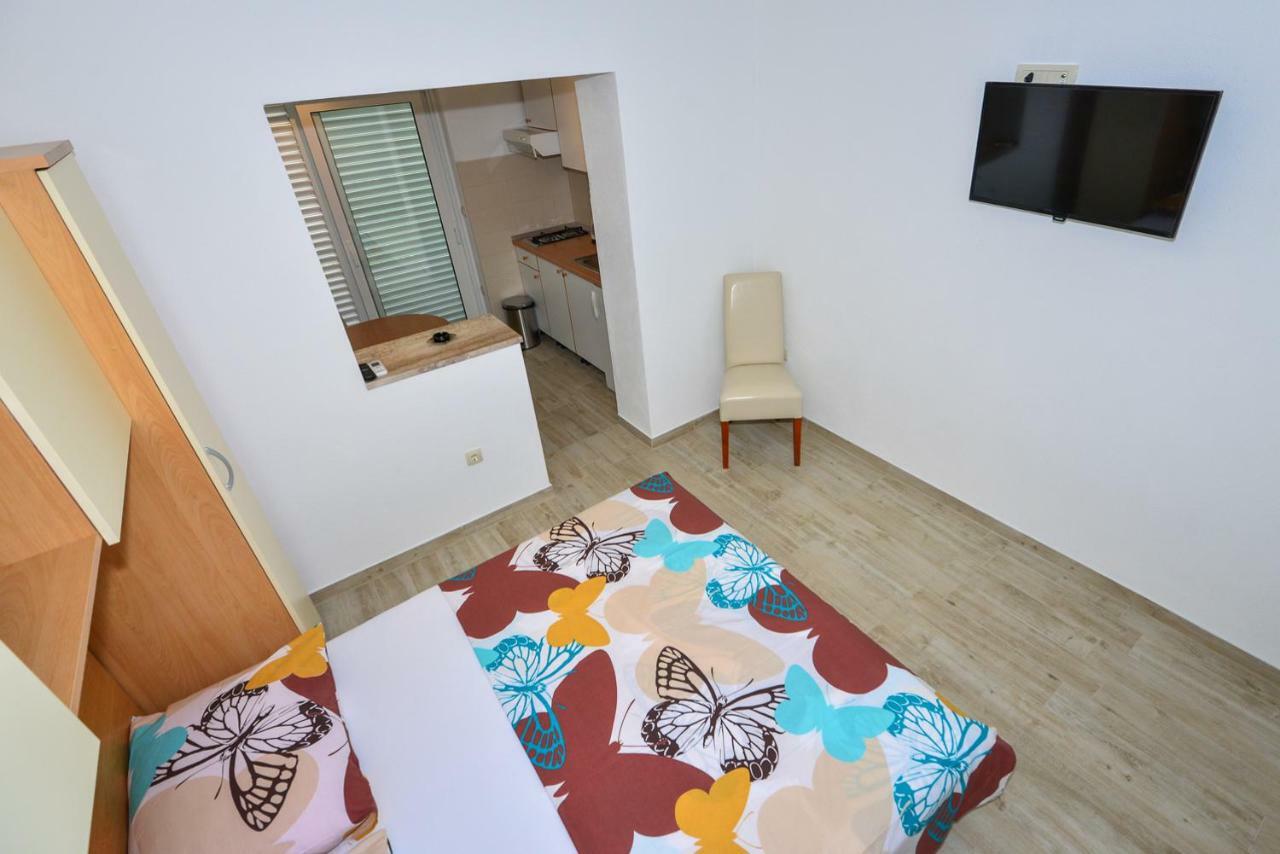 Apartmani Dina Makarska Eksteriør bilde