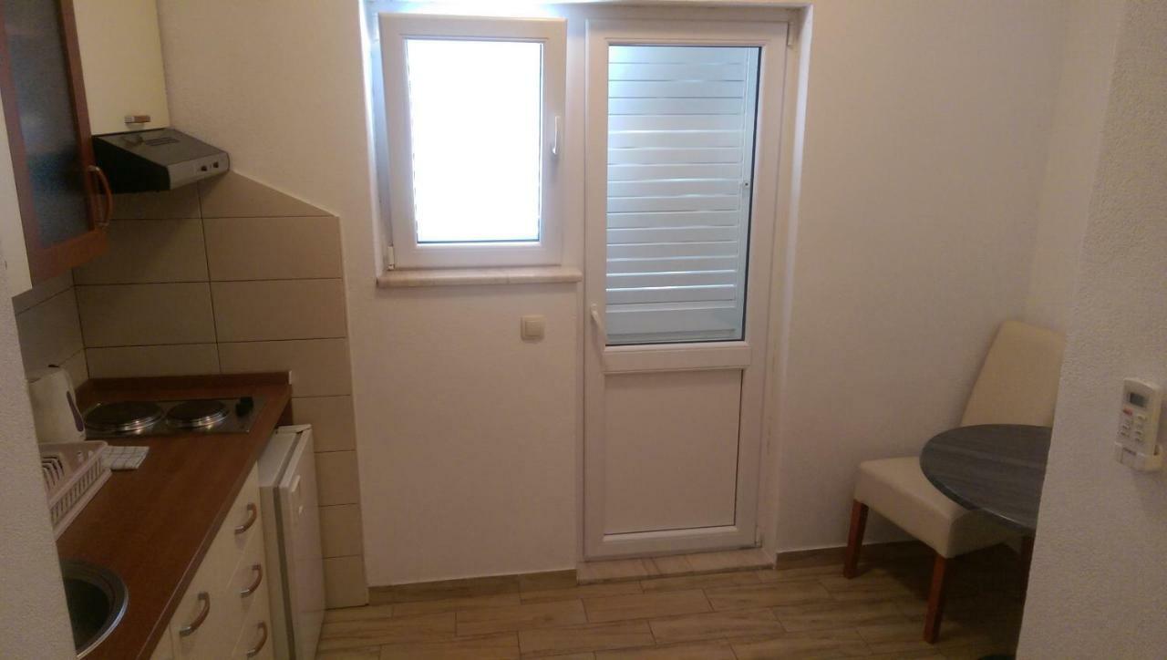 Apartmani Dina Makarska Eksteriør bilde
