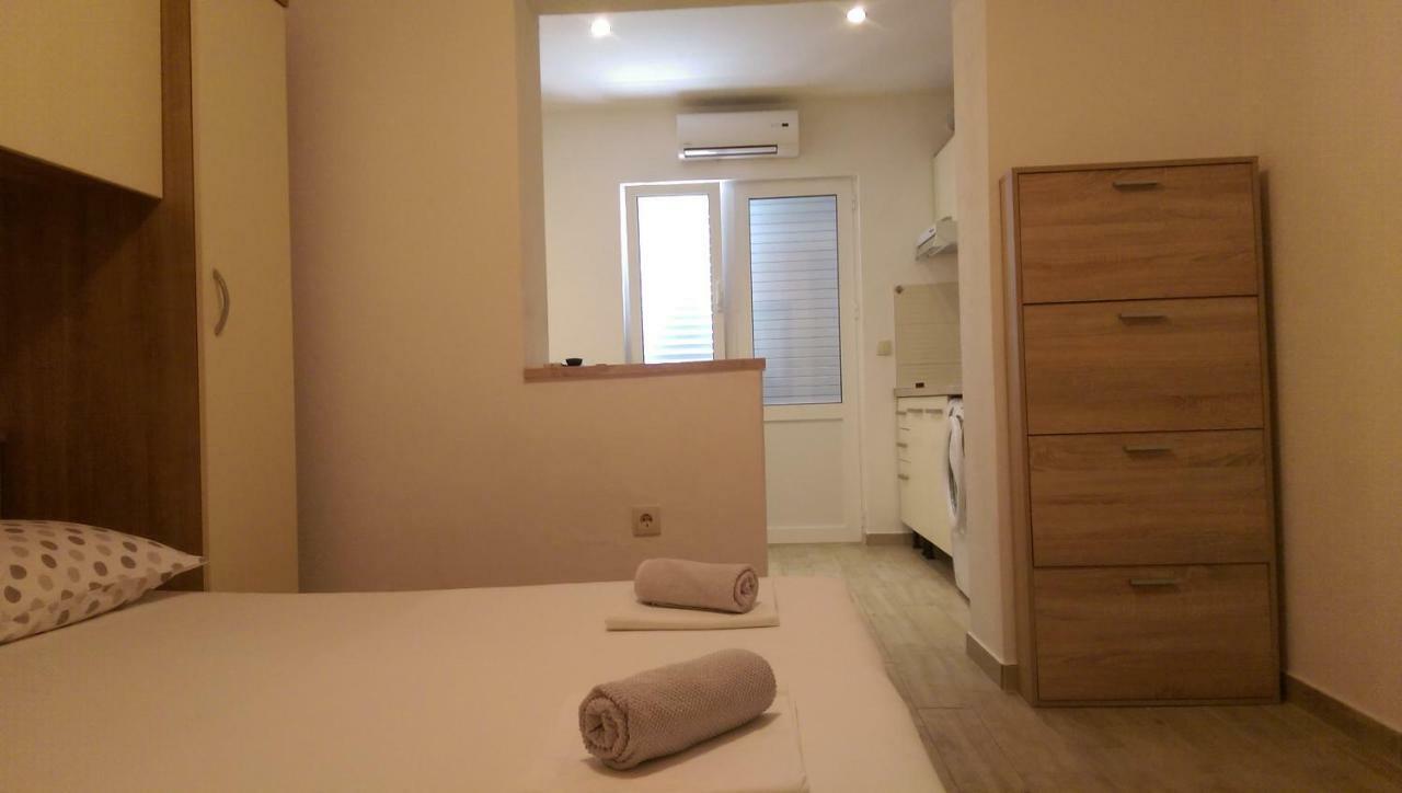Apartmani Dina Makarska Eksteriør bilde