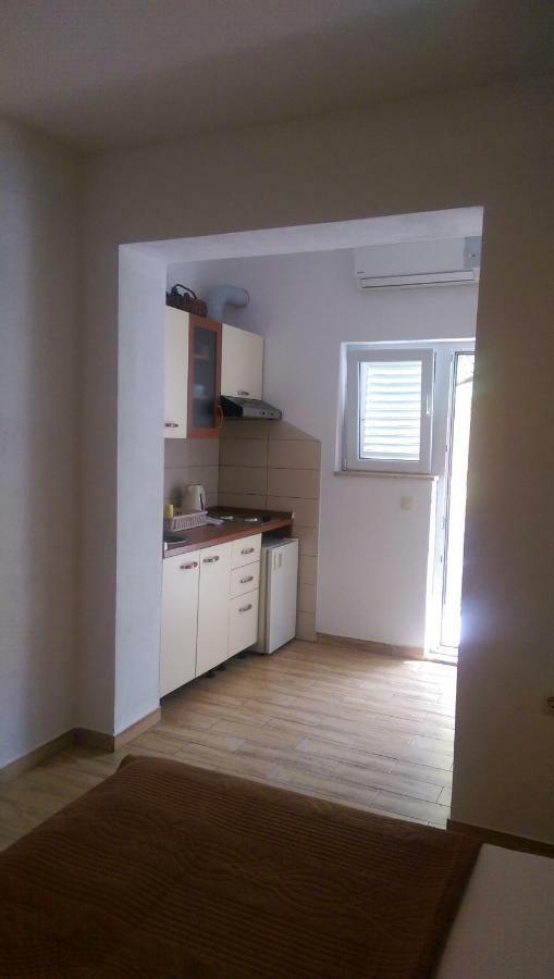 Apartmani Dina Makarska Eksteriør bilde