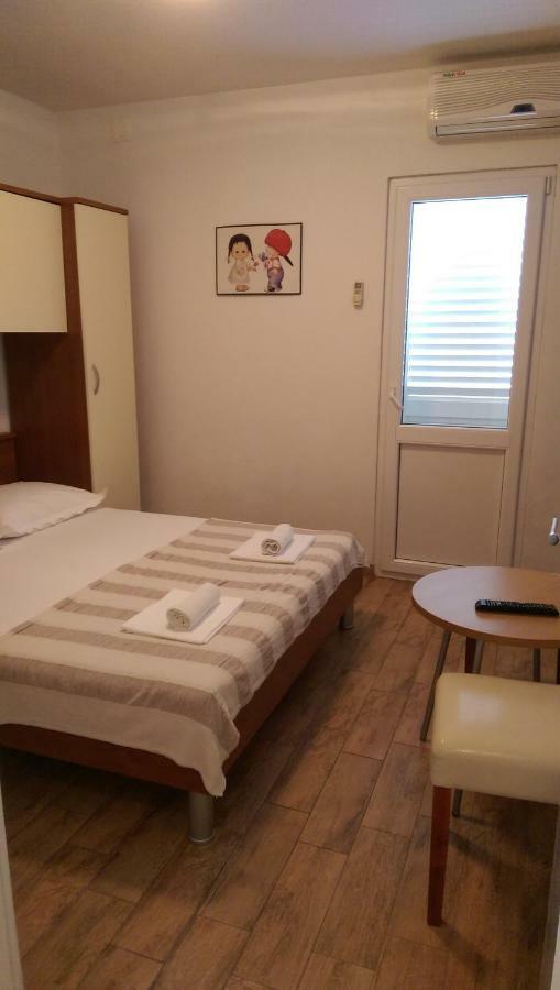 Apartmani Dina Makarska Eksteriør bilde