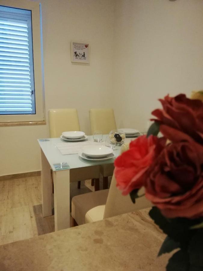 Apartmani Dina Makarska Eksteriør bilde