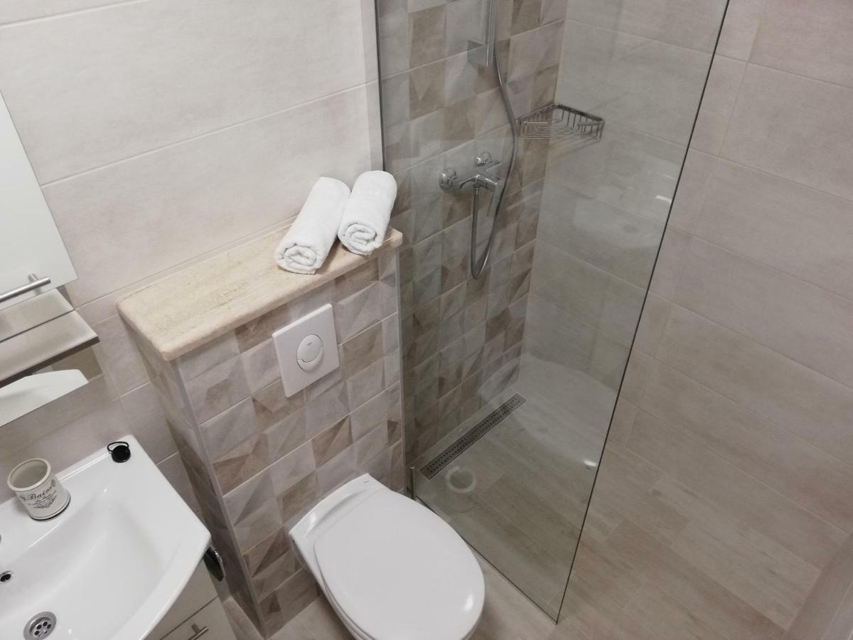 Apartmani Dina Makarska Eksteriør bilde