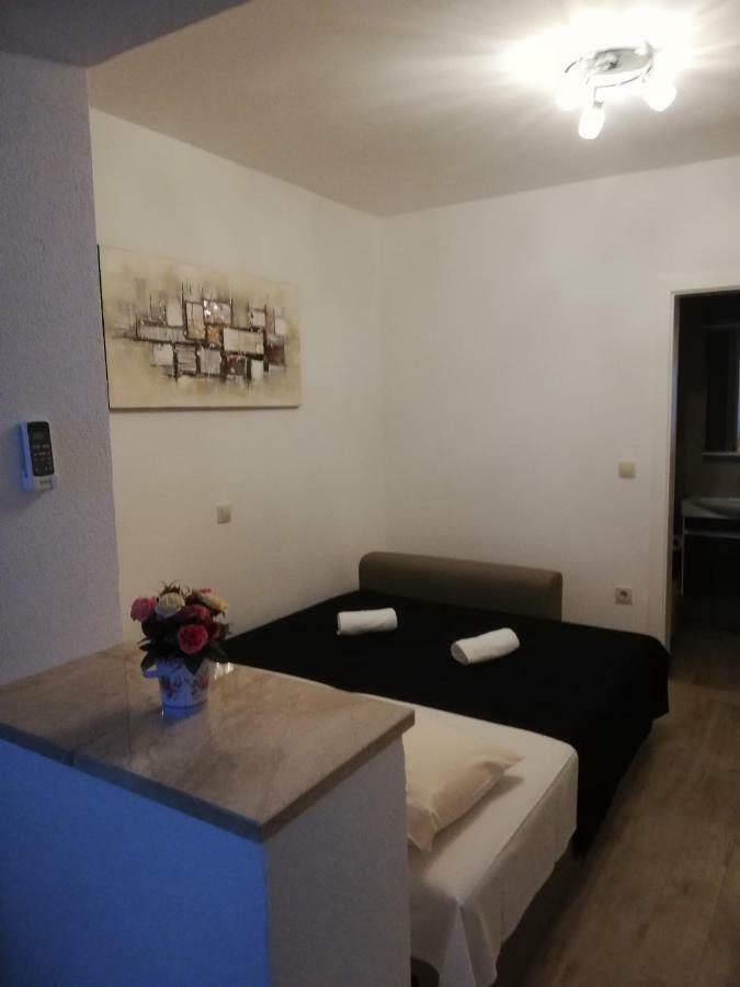 Apartmani Dina Makarska Eksteriør bilde