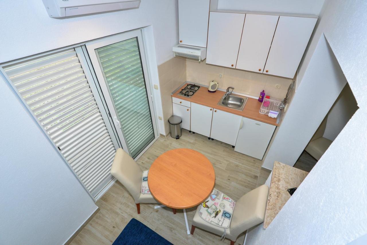 Apartmani Dina Makarska Eksteriør bilde