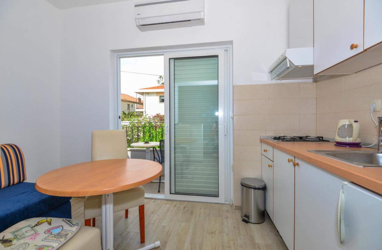 Apartmani Dina Makarska Eksteriør bilde